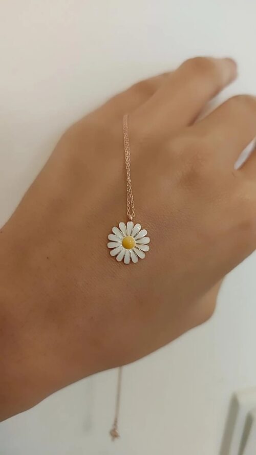 daisy necklace pandea